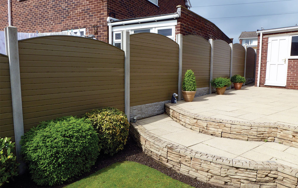 approved garden fencing company in buckinghamshire